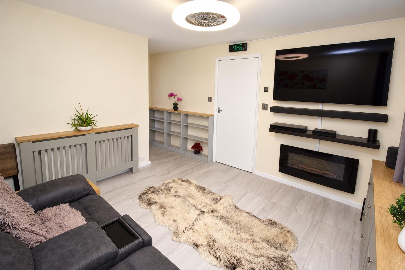 Fullbrook Crescent, Tilehurst, Reading